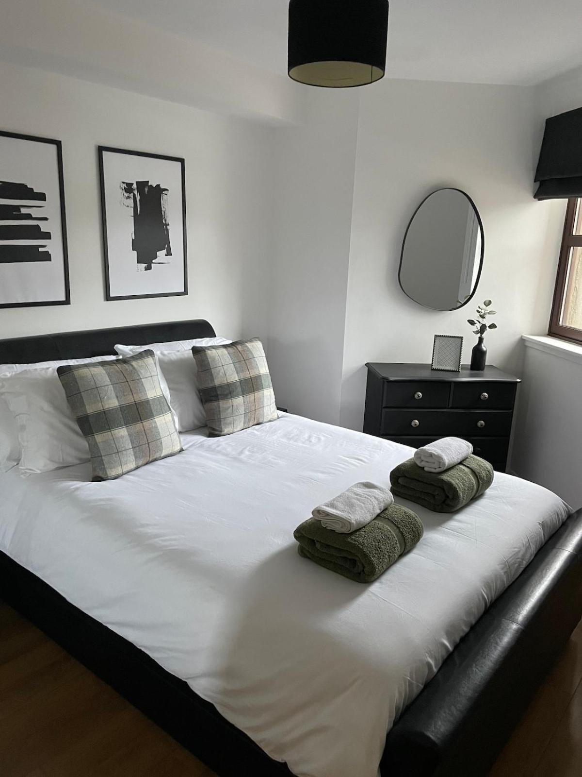5 Roslin Place Apartment