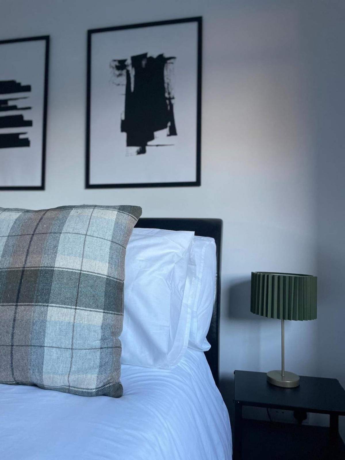 5 Roslin Place Apartment *