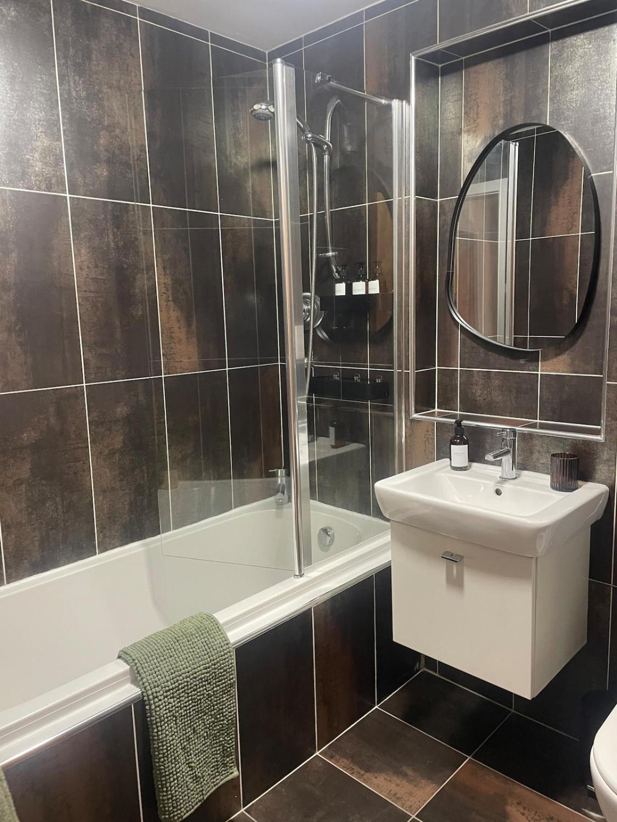 Apartment 5 Roslin Place