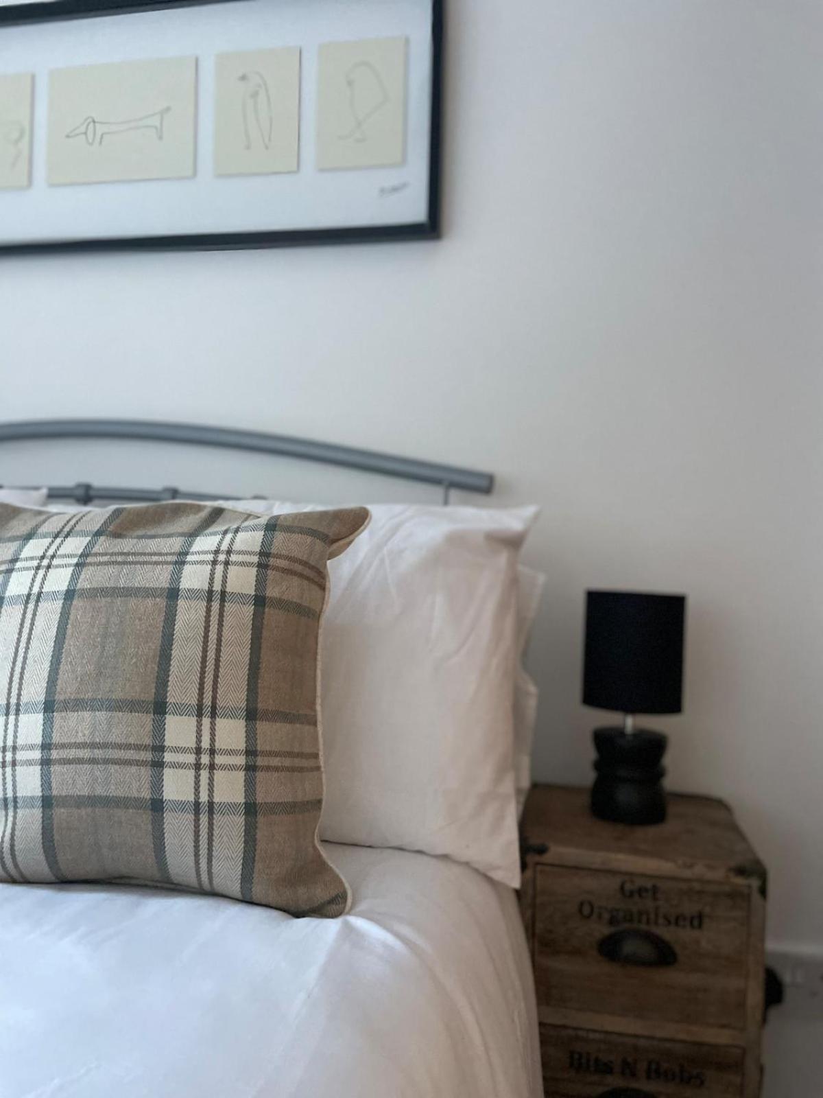 5 Roslin Place Apartment *